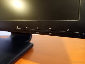 HP LA2306x, 23", 16:9, 1920x1080, VGA, DVI, DP, USB-hub - 4