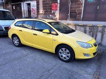 Opel Astra 1.7 CDTI, 2012 za rozumnú cenu - 4