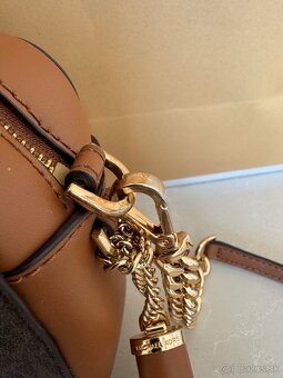 Michael Kors crossbody kabelka - 4
