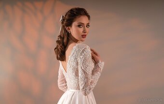 Snehobiele svadobné šaty - 4