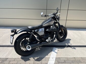 Moto Guzzi V9 Bobber Special Edition - 4