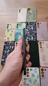 Samsung Galaxy S22 - 4