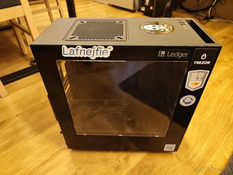 nzxt s340 mid tower skriňa - 4