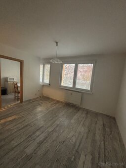 Prenajmem 1 Izbovy byt v Dunajskej Strede - 4