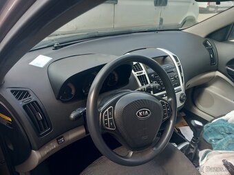 Rozpredám kia ceed 1.4 - 4