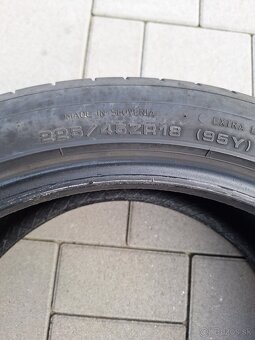225/45 R18 - 4