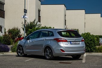 Hyundai i30 CW 1.6i CRDi VGT Family - 4