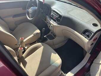 Hyundai accent 1.4 - 4