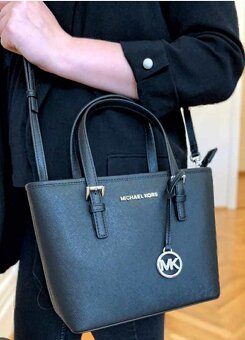 kabelka Michael Kors Jet set travel XS - 4
