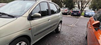 Renault Megane scenic - 4