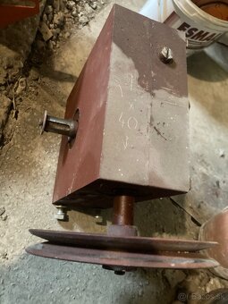 Predám 3 f.el.motor a prevodovku 40/1 - 4