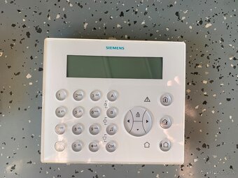 Predam komponenty pre zabezpecovaci-Alarm system Siemens S60 - 4