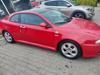 Alfa Romeo GT 1.8 - 4