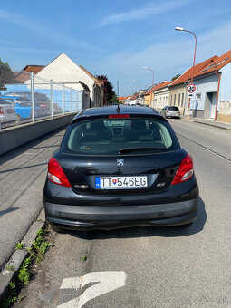 Peugeot 207 1.4 HDI na opravu/náhradné diely - 4