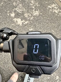 Predám elektrickú kolobežku Ducati Pro 2 Plus - 4