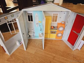 Barbie a LOL hracky - 4