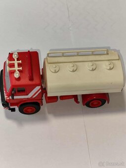 retro plastové autíčko Liaz cisterna - 4