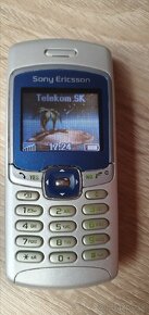 Sony Ericsson T230 - 4