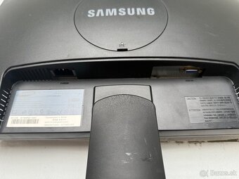 Monitor Samsung SyncMaster 19” - 4