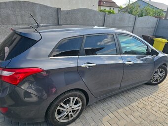 Predam Hyundai i30 CW 1.6i CRDi Style 99275 km 2016 - 4