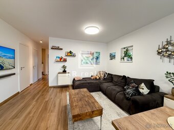 NOVÁ TERASA - 3i byt s terasou celkovo 105,7m2, 2x parking - 4