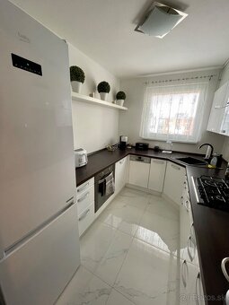 Predam luxusny 4 izbovy byt s loggiou - 4