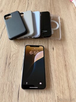 Predám Apple iPhone 11 Pro, 256 GB - 4