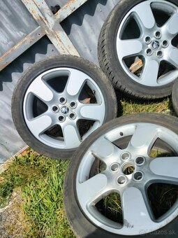 4ks alu disky orig. Škoda 5x112 R17 pneu 5mm - 4