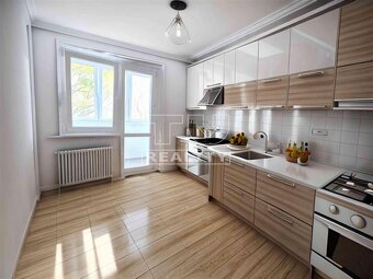 Rezervovaný
TUreality ponúka na predaj veľký 3i byt s... - 4