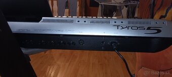 Predám alebo vymením kláves Yamaha tyros 5 - 4