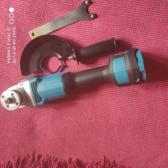 Predám novú  125 mm aku uhlovú brúsku - 4