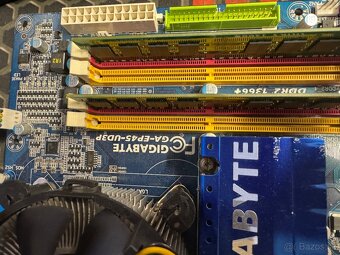 Gigabyte P45-Ud3P ,E8400,2x2Ddr2 ,9600GT - 4