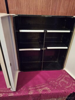 Staré kúpeľné skrinky - 4