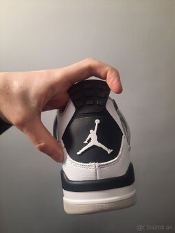 Jordan 4 Military Black - 4