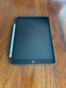 Ipad 8th GENERATION Wi-Fi, 128GB - 4
