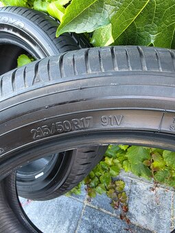 Predám letné pneu 215/50r17 - 4