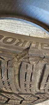 225/35 r19 zimne - 4
