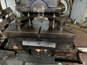 Rok výroby 1963, excentrický lis LE 400 - 4