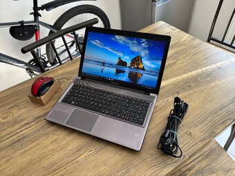 Lenovo/Notebook/i5/4GB RAM/500GB SSHD 2x Grafika 2GB - 4