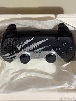 Marvels Wolverine Adamantium PlayStation 5 DualSense - 4