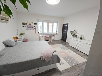 Priestranný tehlový 3 izb. byt  s loggiou a veľkou pivnicou - 4