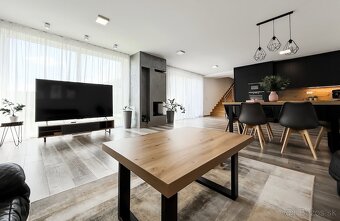 Rodinný dom s dvojgarážou v Špačinciach - 4