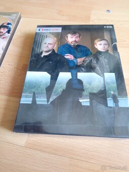 Originálne České DVD seriály: RAPL a NÁVŠTEVNÍCI - 4