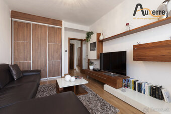 Priestranný 3-izbový byt v Starom Meste - Bratislava - 4