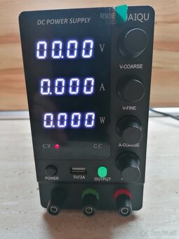 Laboratórny DC zdroj nastaviteľný 0 - 60V , 0 - 5A - 4