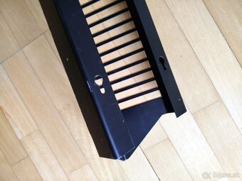 Kovový stojan na 54 CD - 4