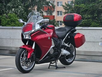 Honda VFR 1200 F DCT - 4
