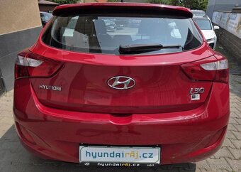 Hyundai i30 1.6-1.MAJITEL-NÍZKÉ KM - 4