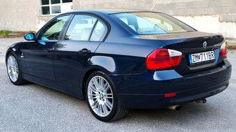 Bmw e90 320d R19 , Xenon , Vyhrievane sedadlá - 4