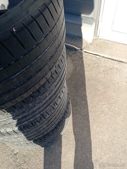 245/40 ZR19 Letne - 4